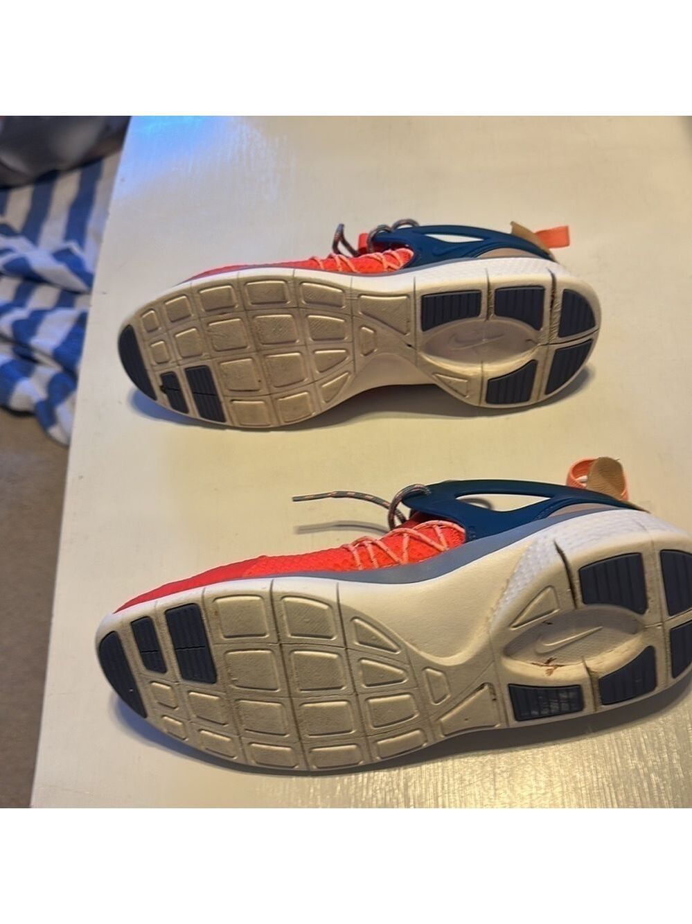 NIKE Free Virtious womens sneakers size 7; 725060-600 - Picture 7 of 7